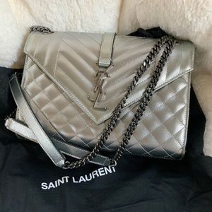 Yves Saint Laurent YSL Metallic Grain De Poudre Matelasse Triquilt Medium Silver
